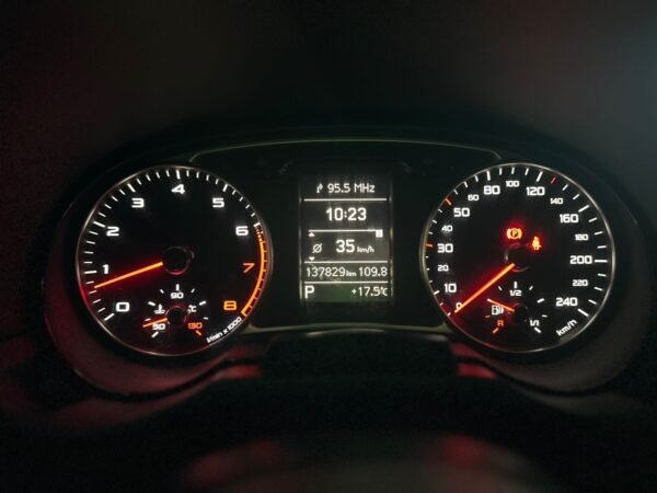 AUDI A1 SPORT 1.4 TFSI 2013 - Imagem 5