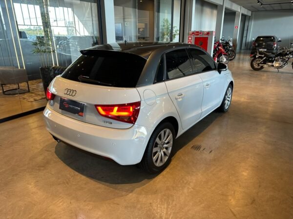 AUDI A1 SPORT 1.4 TFSI 2013 - Imagem 8