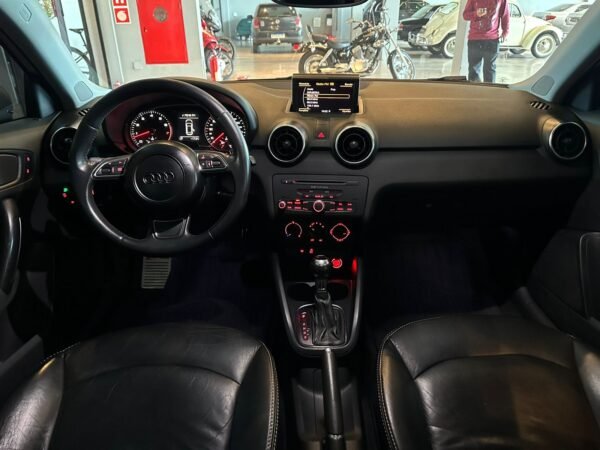AUDI A1 SPORT 1.4 TFSI 2013 - Imagem 4