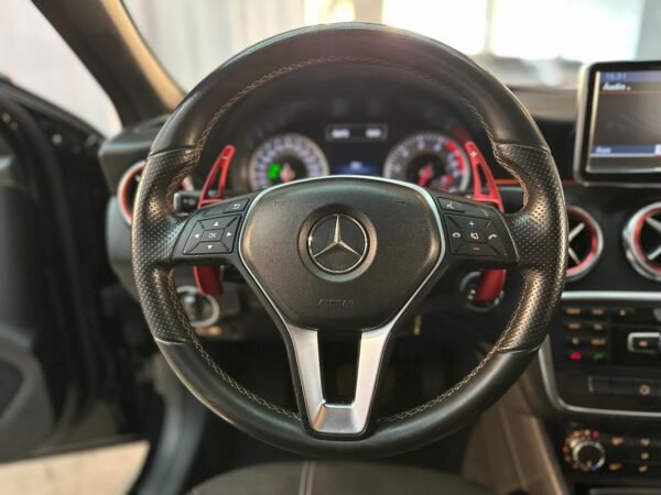 MERCEDES CLASSE A 200 STYLE 1.6 TURBO AUT 2014 - Imagem 6