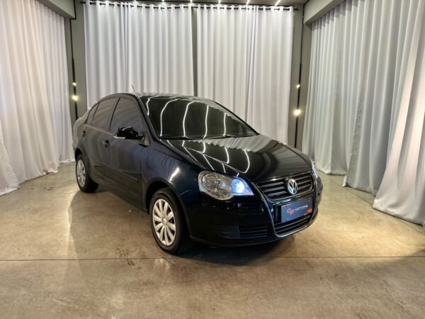 VOLKSWAGEN POLO SEDAN 1.6 MI 2011