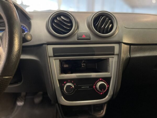 VOLKSWAGEN SAVEIRO 1.6 CE 2010 - Imagem 5