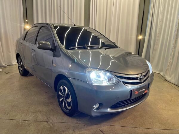 TOYOTA ETIOS 1.5 XS MANUAL – 2013