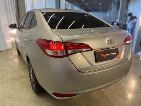 TOYOTA YARIS 2020 AUTOMÁTICO – 1.5 FLEX - Imagem 2