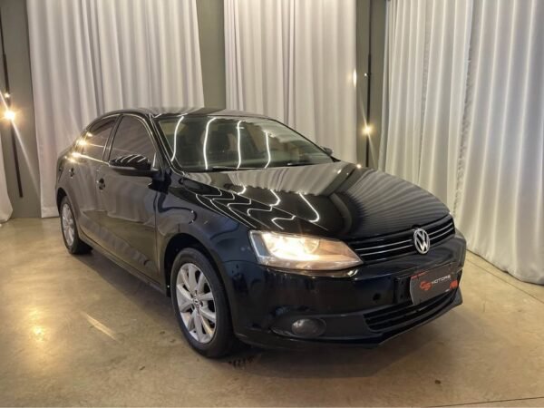 VOLKSWAGEN JETTA 2.0 AUTOMÁTICO – 2014
