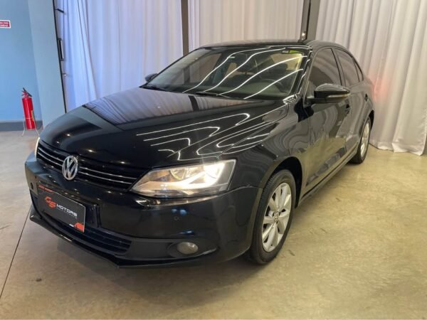 VOLKSWAGEN JETTA 2.0 AUTOMÁTICO – 2014 - Imagem 2