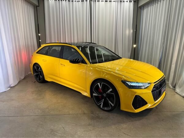AUDI RS 6 2021