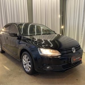 VOLKSWAGEN JETTA 2.0 AUTOMÁTICO – 2014