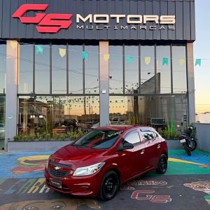 CHEVROLET ONIX JOY é conhecido por ser um dos carros mais econômicos e confiáveis do Brasil. Seu motor 1.0 oferece baixo consumo de combustível, ideal para quem usa no dia a dia ou trabalha com o veículo.

O câmbio manual garante uma direção mais leve e controle na condução, enquanto o modelo hatch facilita na hora de estacionar e se movimentar na cidade.

Mesmo com km mais alto, é um carro resistente, de manutenção simples e peças com ótimo custo, sendo uma excelente opção pra quem busca economia sem abrir mão de conforto.

✔️ Econômico no consumo
✔️ Manutenção barata
✔️ Ótimo custo-benefício
✔️ Ideal para cidade e trabalho
